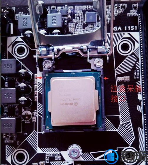 电脑怎么安装Intel CPU和CPU散热器|安装Intel CPU和CPU散热器的步骤